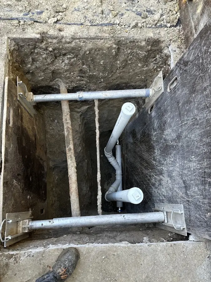 Experienced plumber completing Gas Line Repair work in Shady Shores